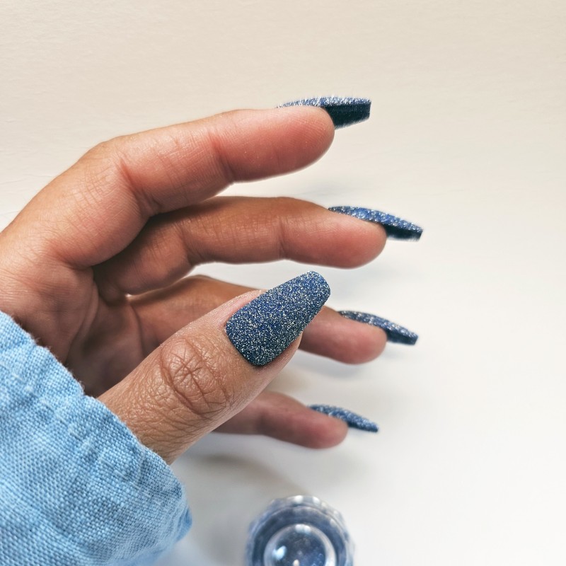 Poudre de diamant bleu scintillante